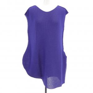 ミーイッセイミヤケ me ISSEY MIYAKE MI13KK032 トップス