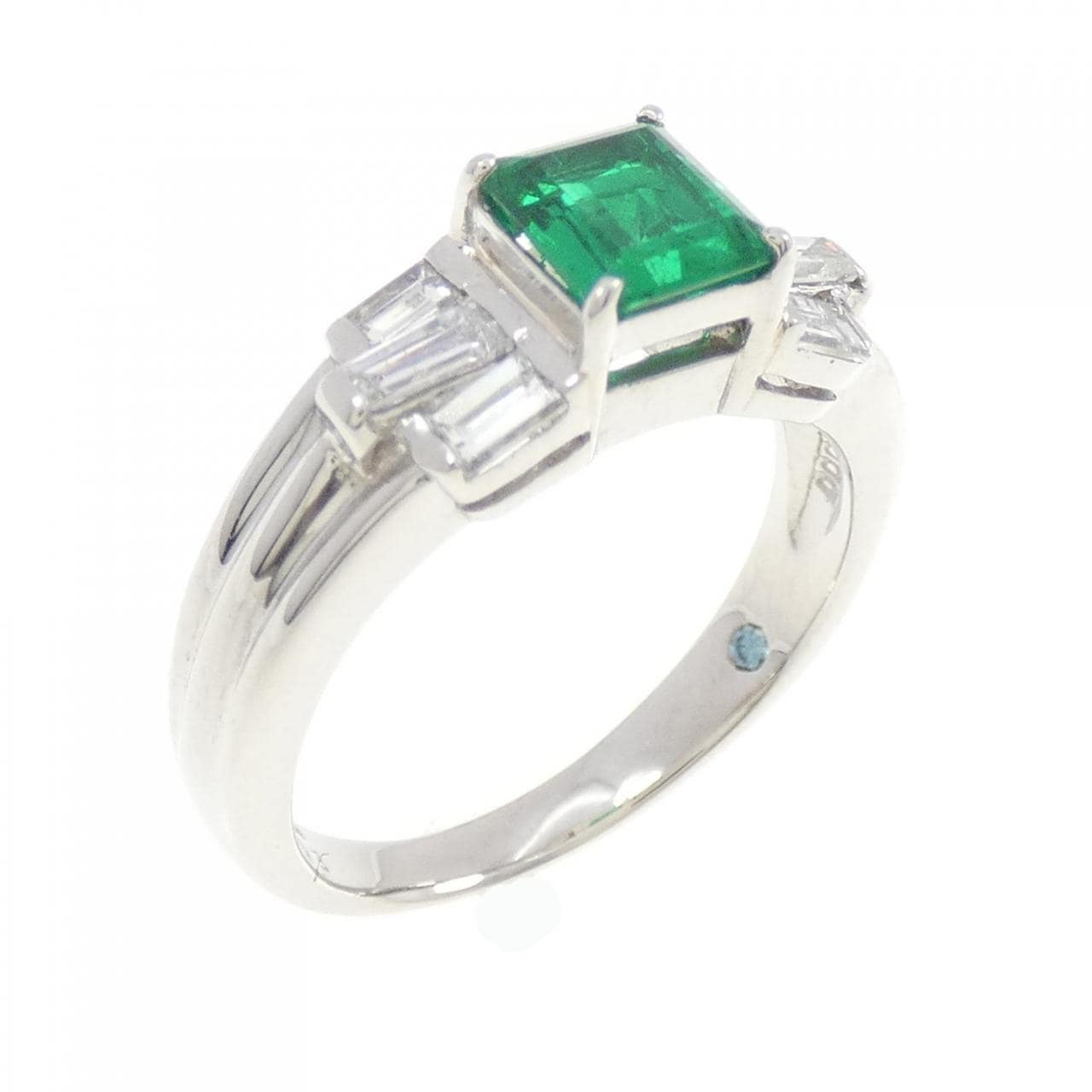 PT1000 Emerald Ring 0.62CT