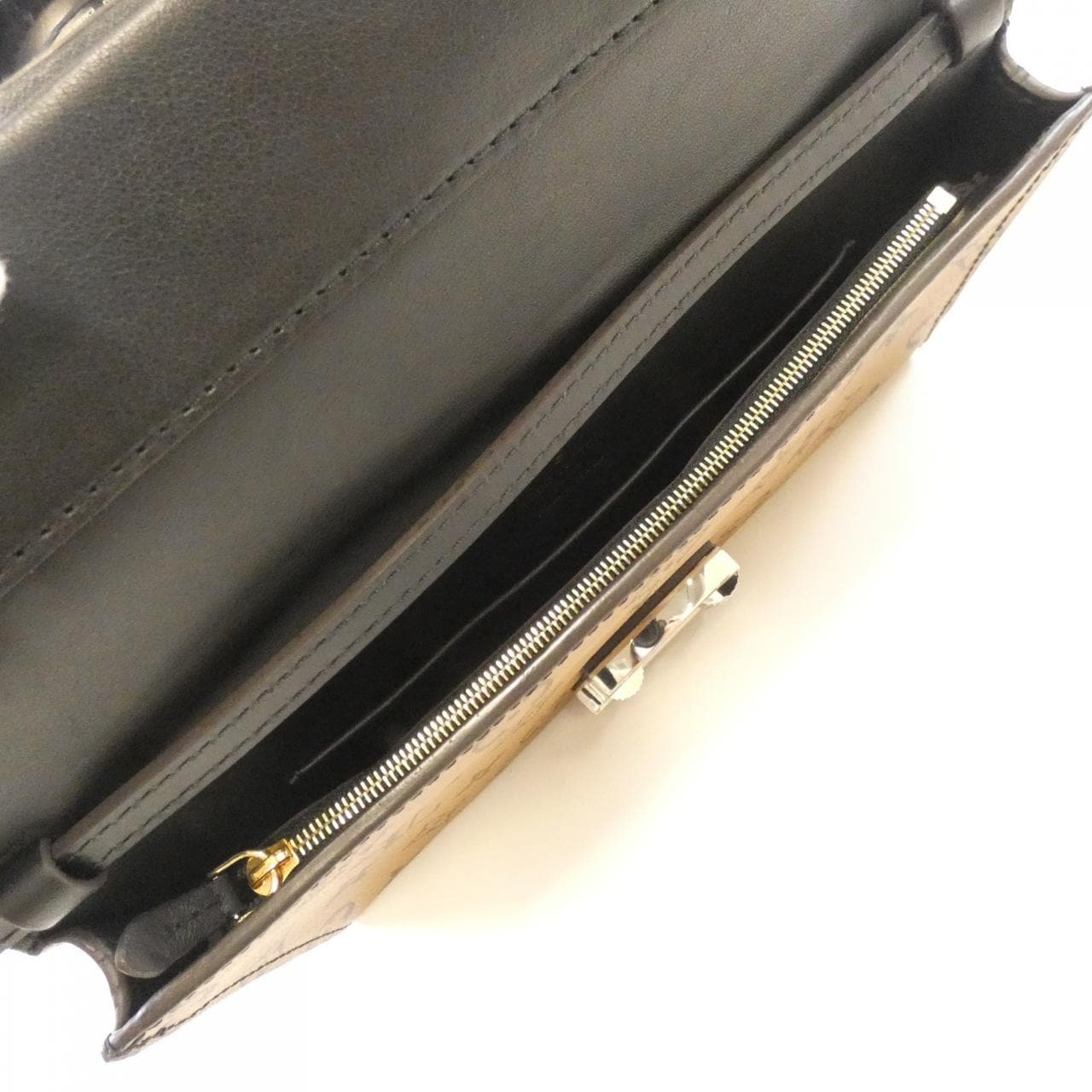 ルイヴィトン モノグラム リバース ポシェット コラム M44101 ショルダーバッグ