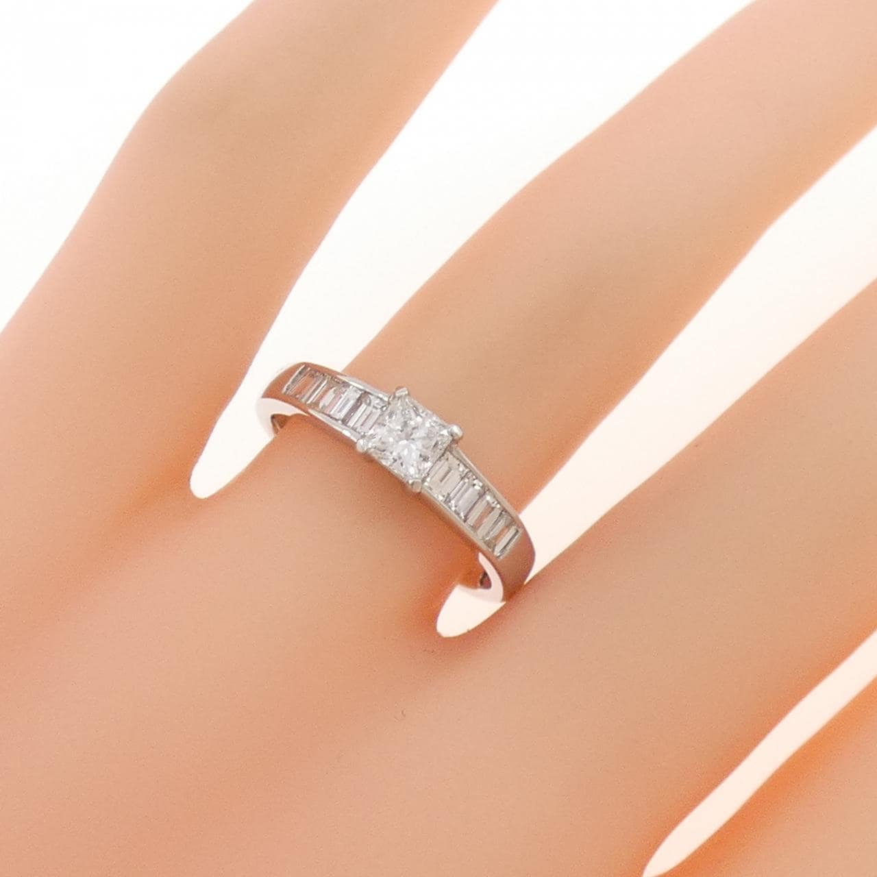 PT900 ダイヤモンド リング 0.335CT F VVS1 ファンシーカット