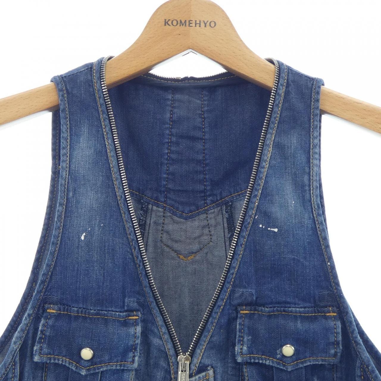 ディースクエアード DSQUARED2 S75NC0625 ベスト