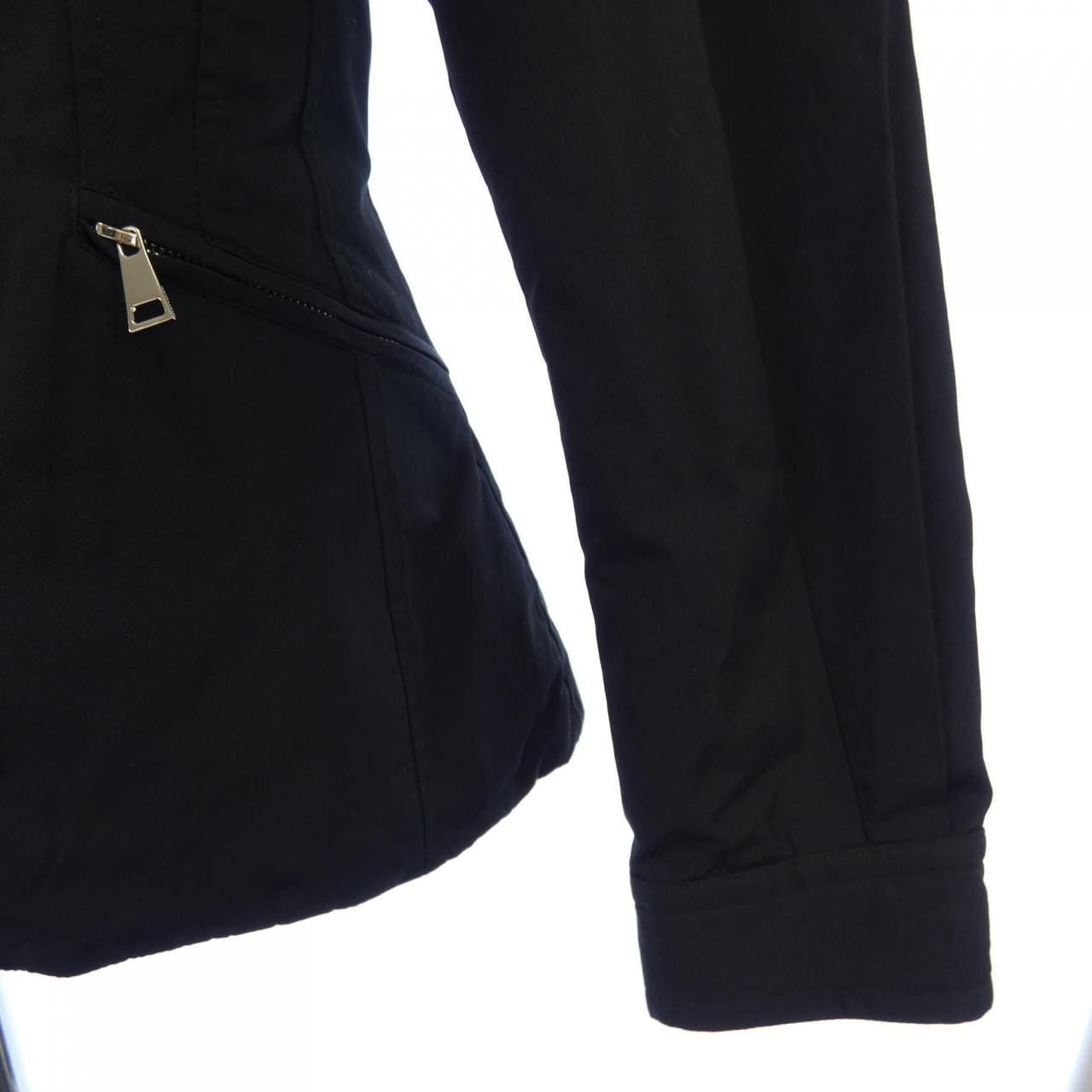 モンクレール MONCLER ダウンジャケット