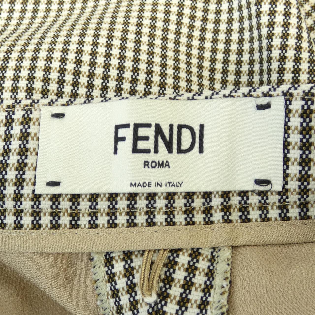 フェンディ FENDI FR6410 AKSM ショートパンツ