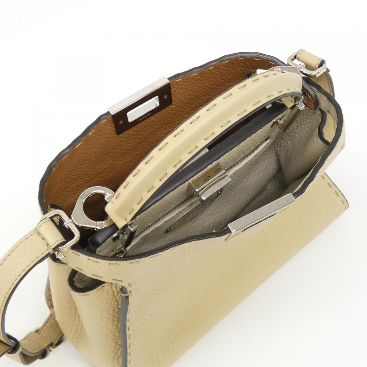 FENDI SELERRIA Peekaboo Essential 8BN302 A7TV 包
