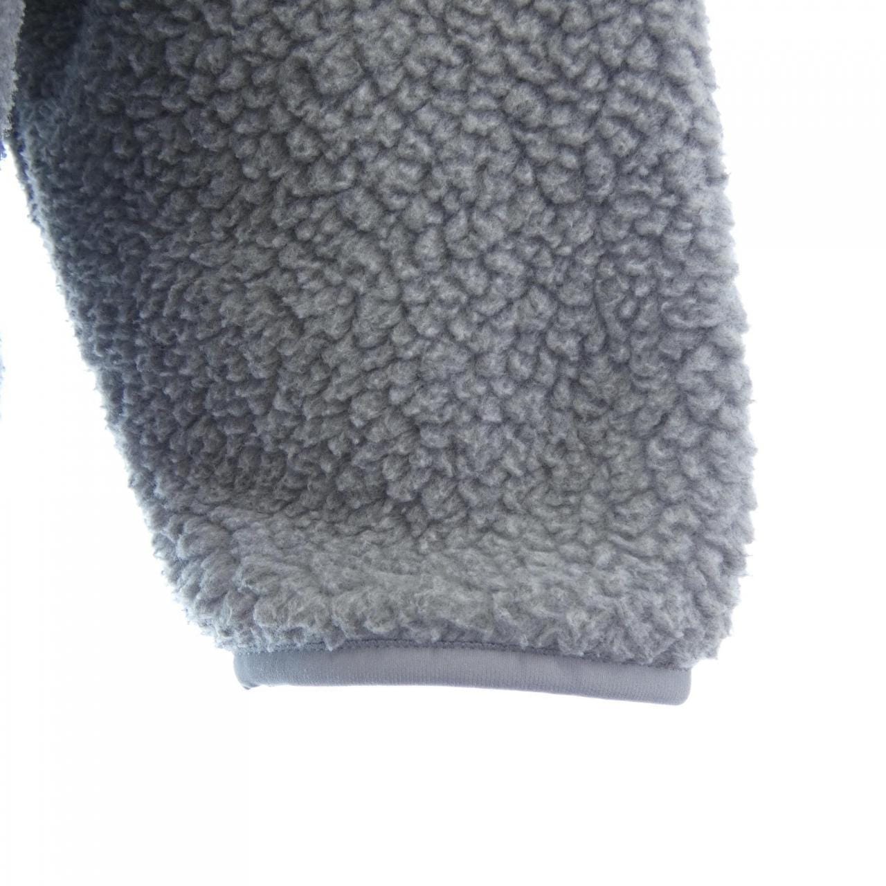 ARITZIA トップス