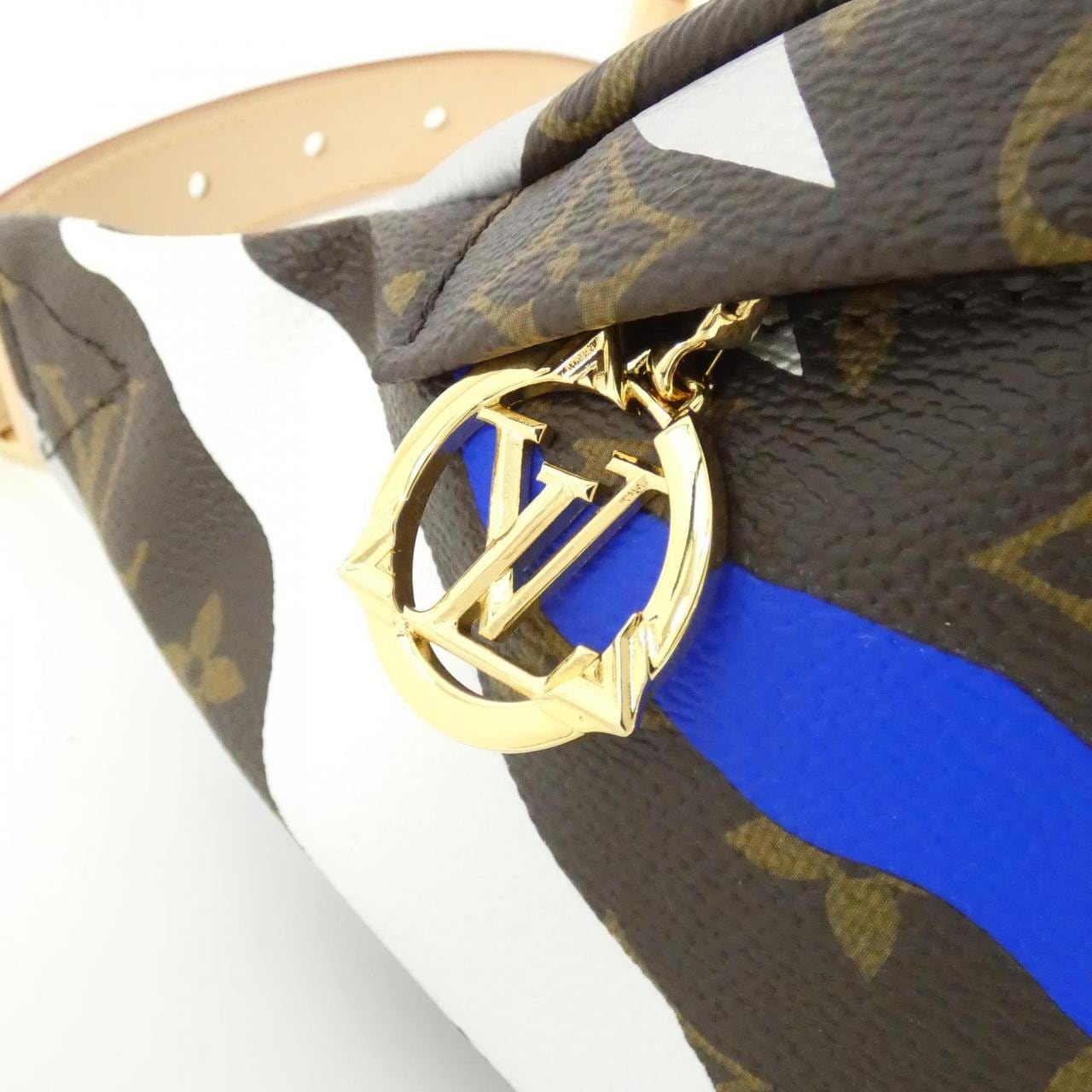 ルイヴィトン モノグラム(リーグオブレジェンド) バムバッグ M45106 ショルダーバッグ