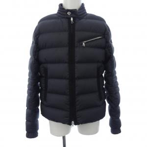 モンクレール MONCLER ダウンジャケット