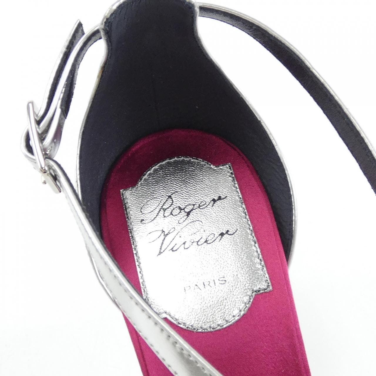ロジェヴィヴィエ ROGER VIVIER サンダル