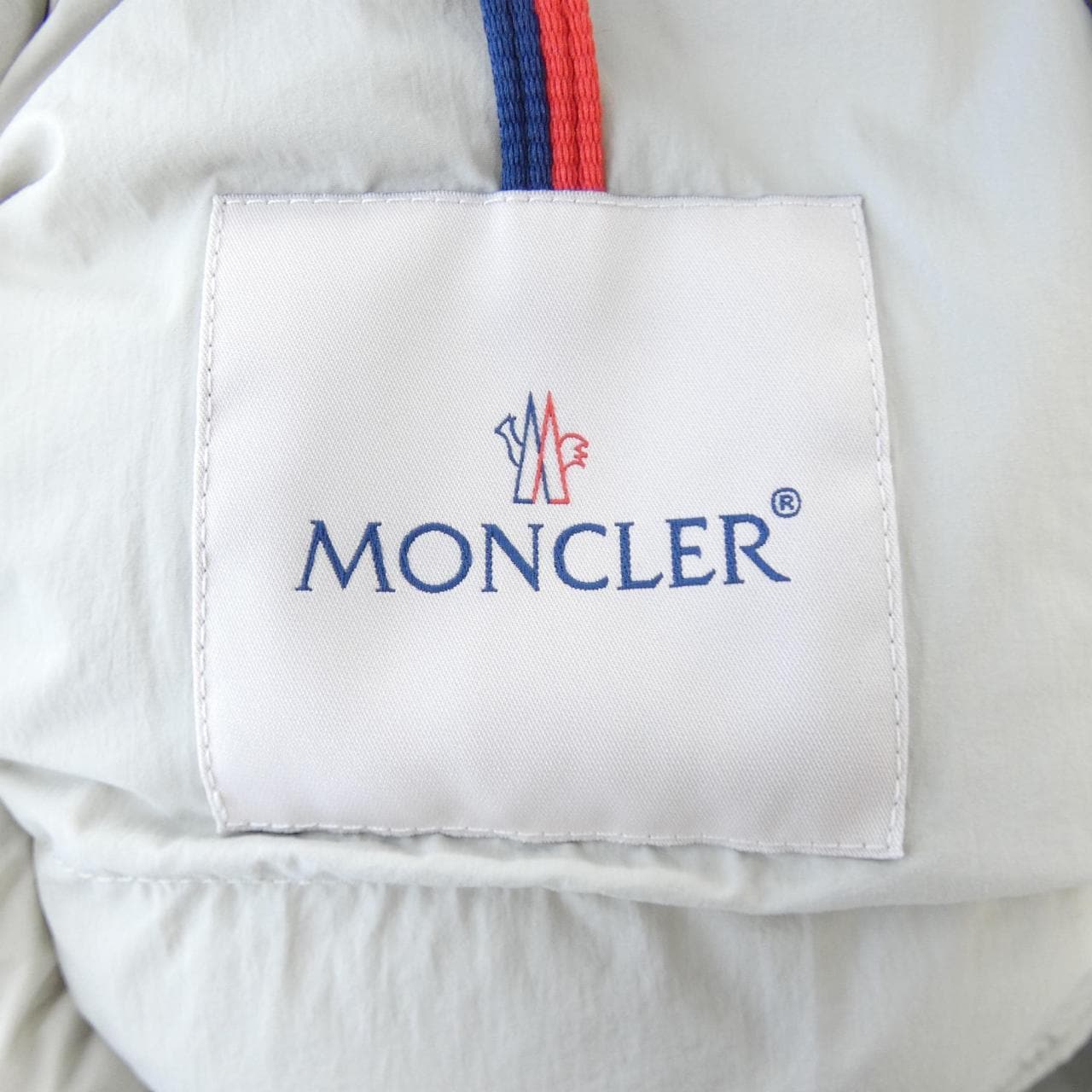 モンクレール MONCLER ダウンジャケット