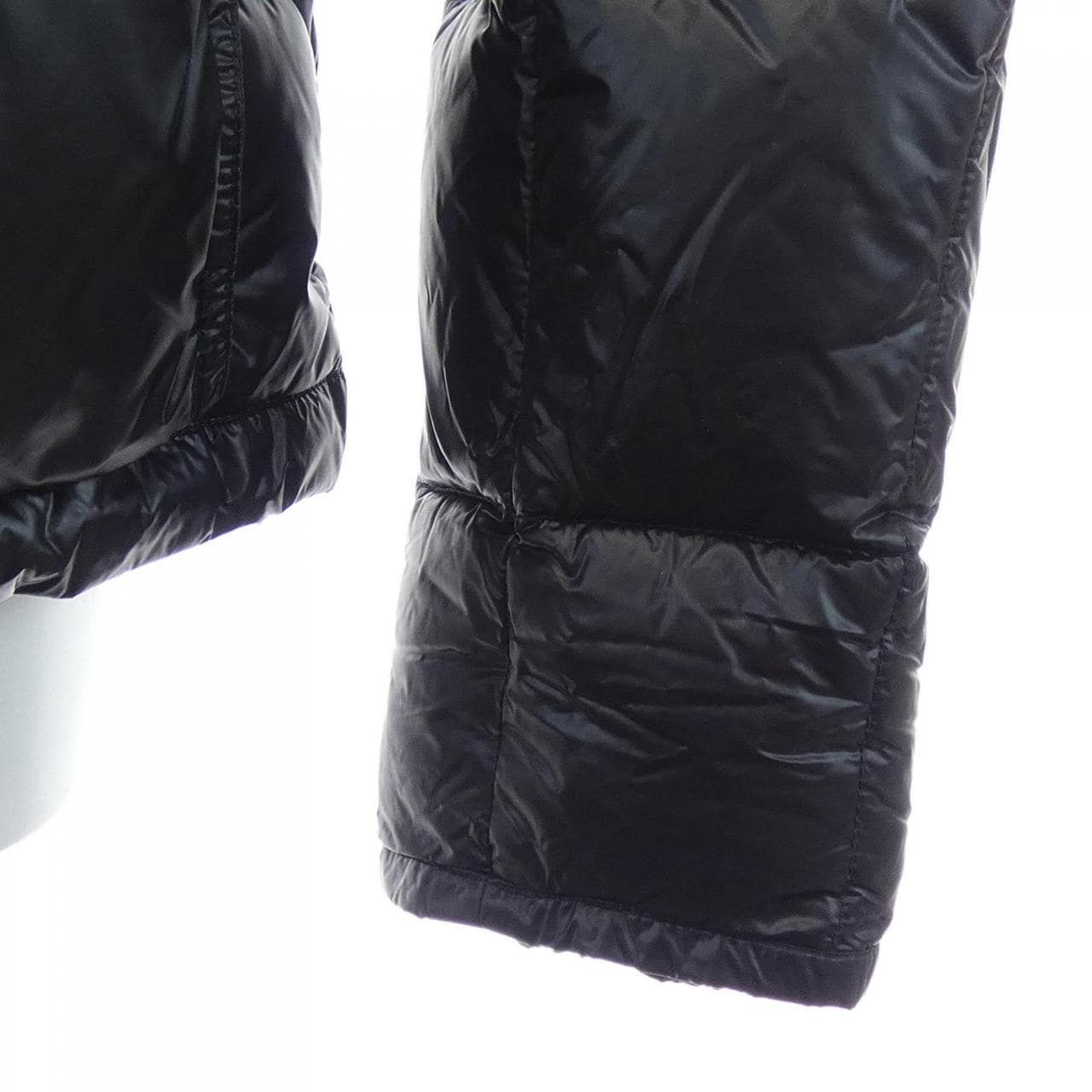 モンクレール MONCLER HUBERT ダウンジャケット