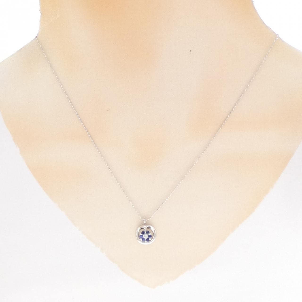 K18WG フラワー サファイヤ ネックレス 0.22CT