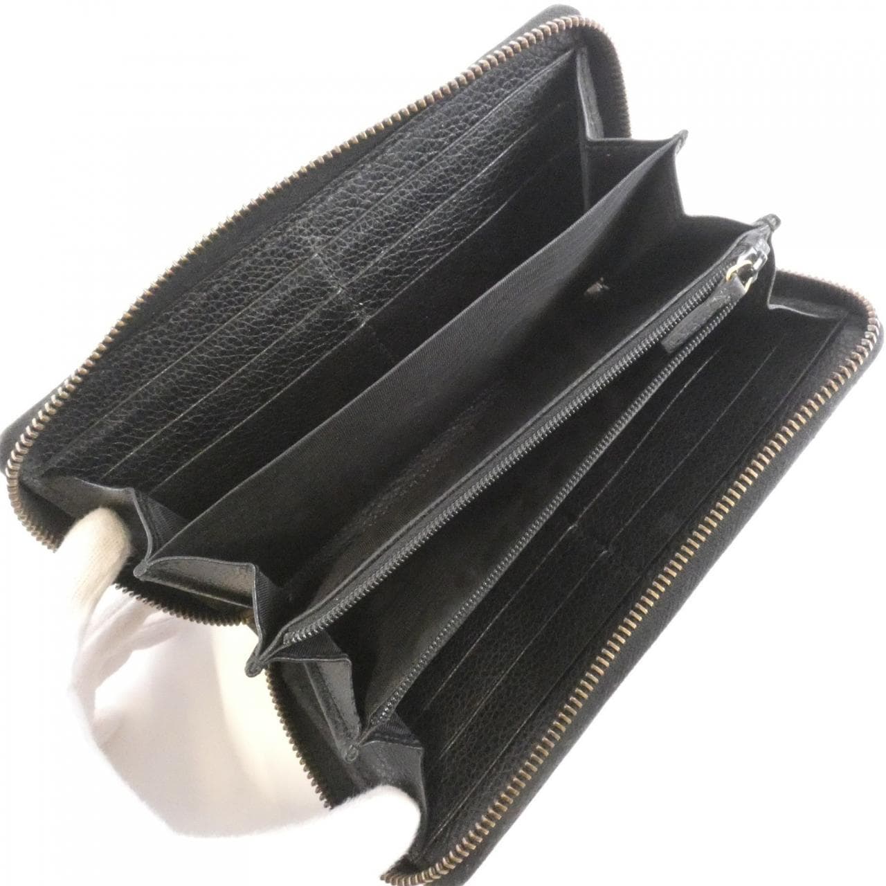 グッチ 496317 0GCAT 財布