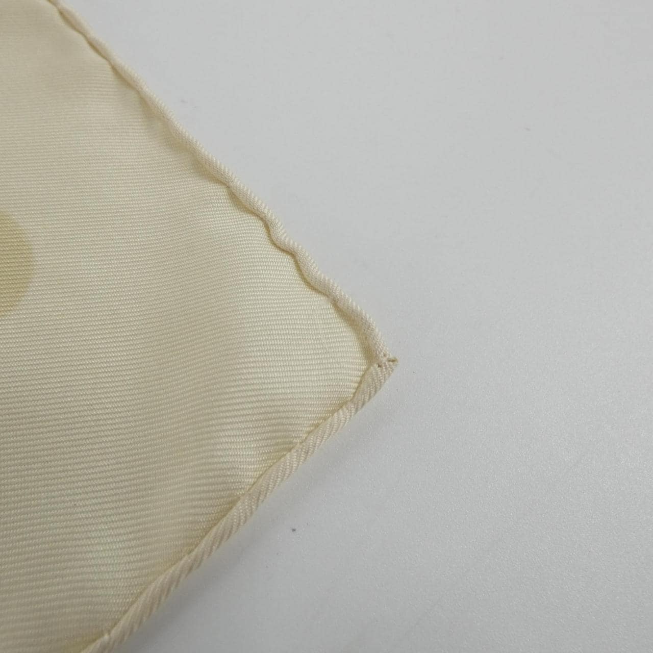 エルメス ガヴロッシュ プチスカーフ