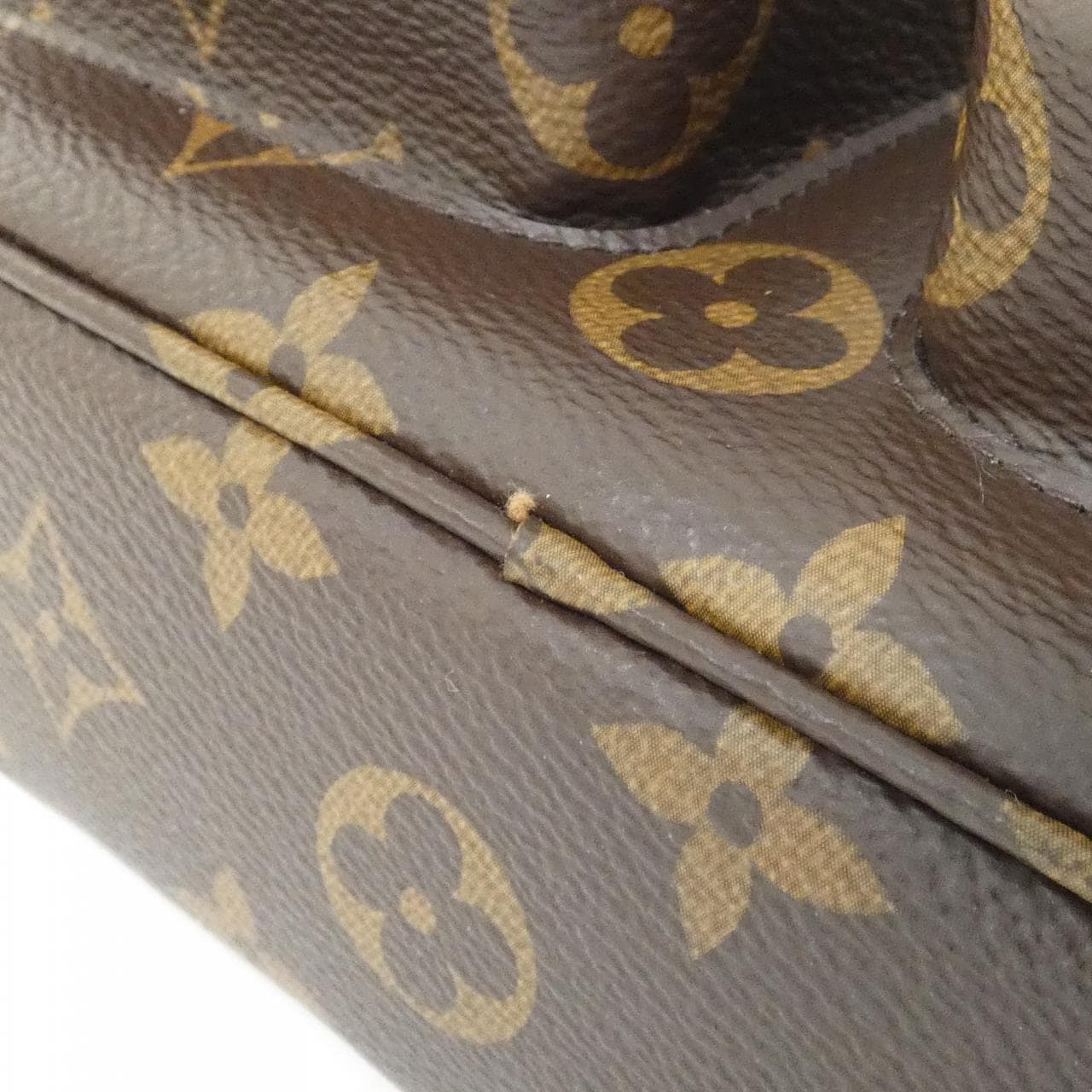 LOUIS VUITTON Monogram Utility Crossbody M80446 Shoulder Bag