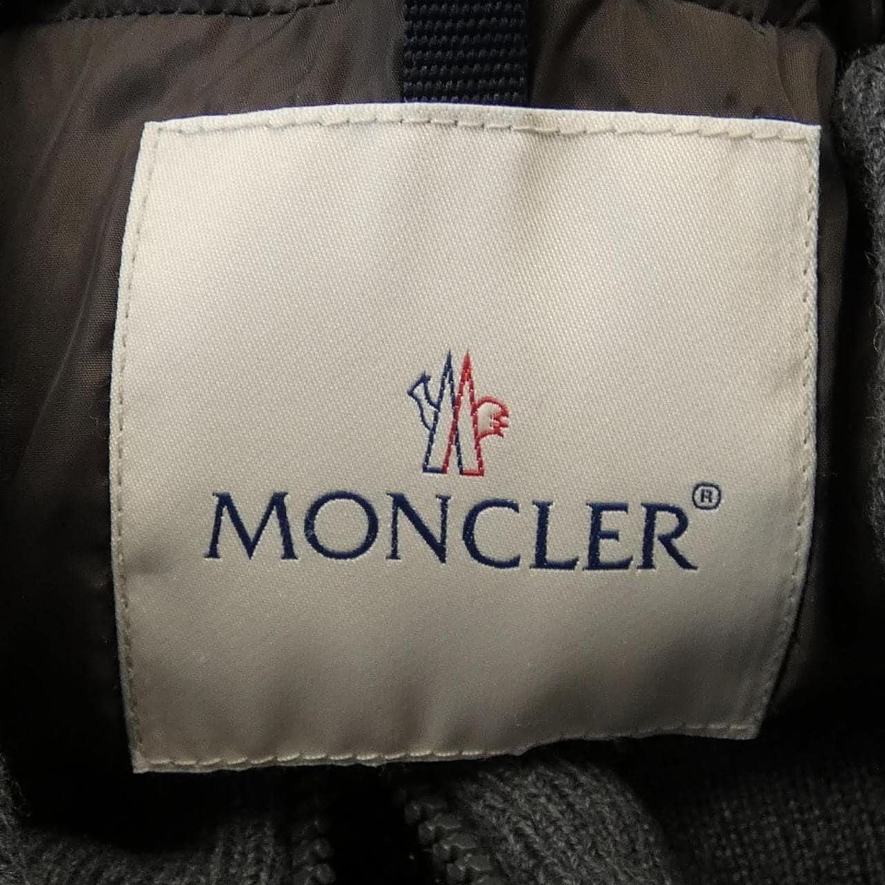 モンクレール MONCLER ダウンジャケット