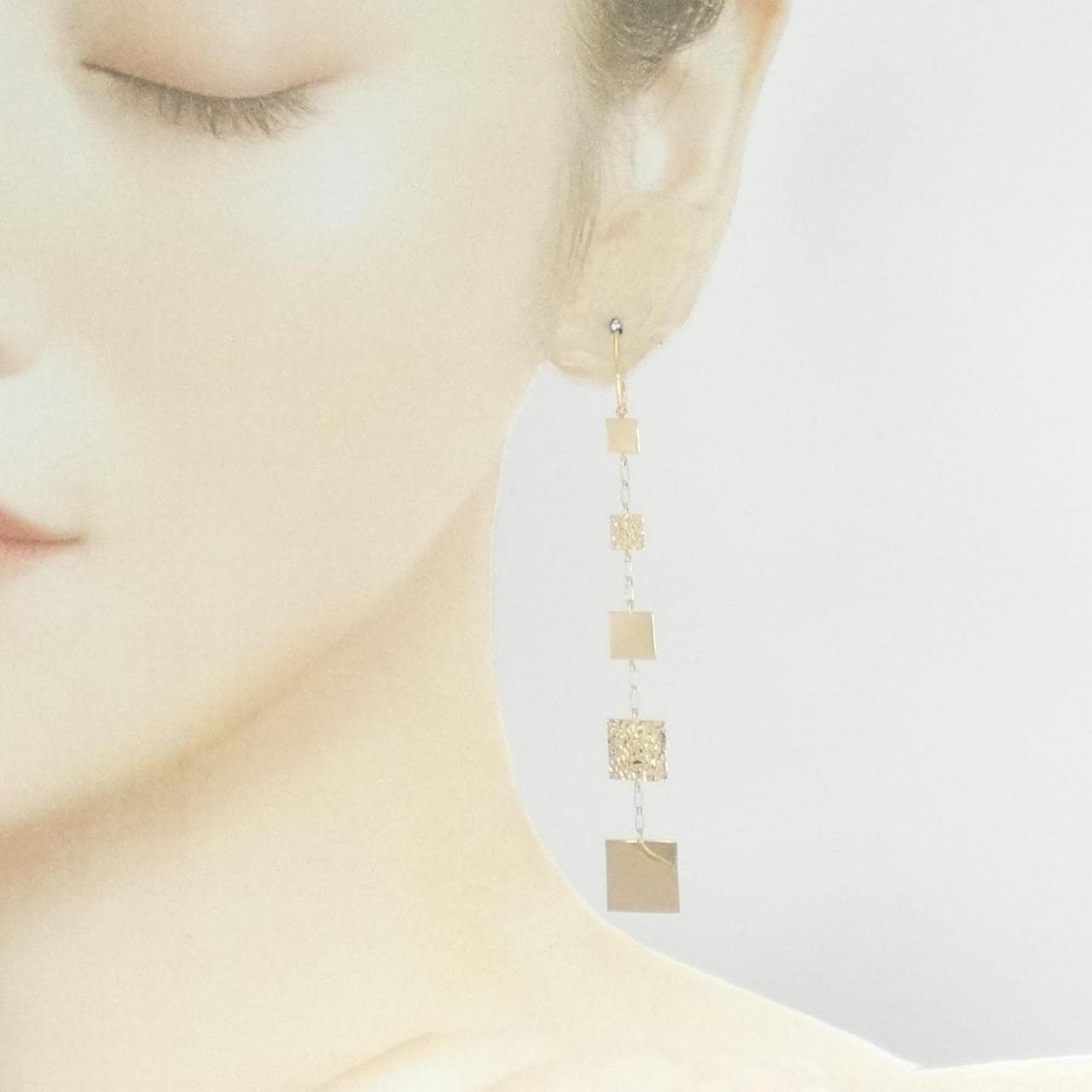 K18YG earrings