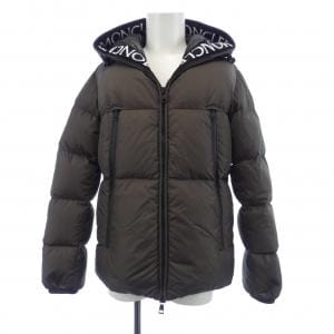 モンクレール MONCLER ダウンジャケット