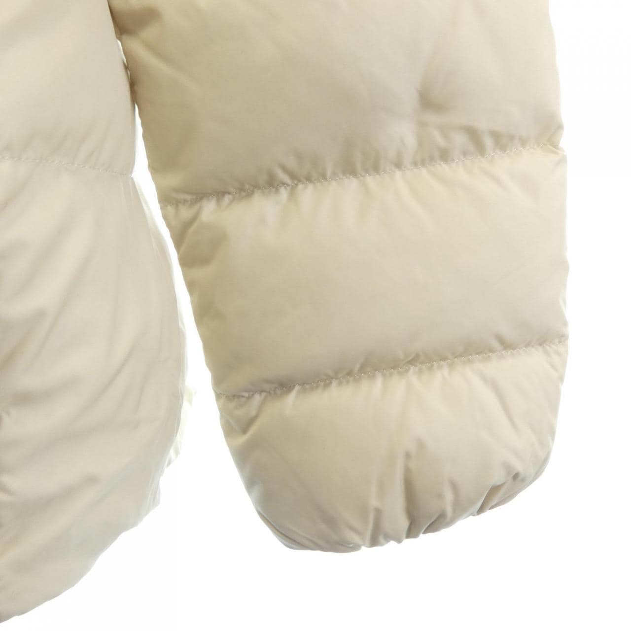 モンクレール MONCLER ダウンジャケット
