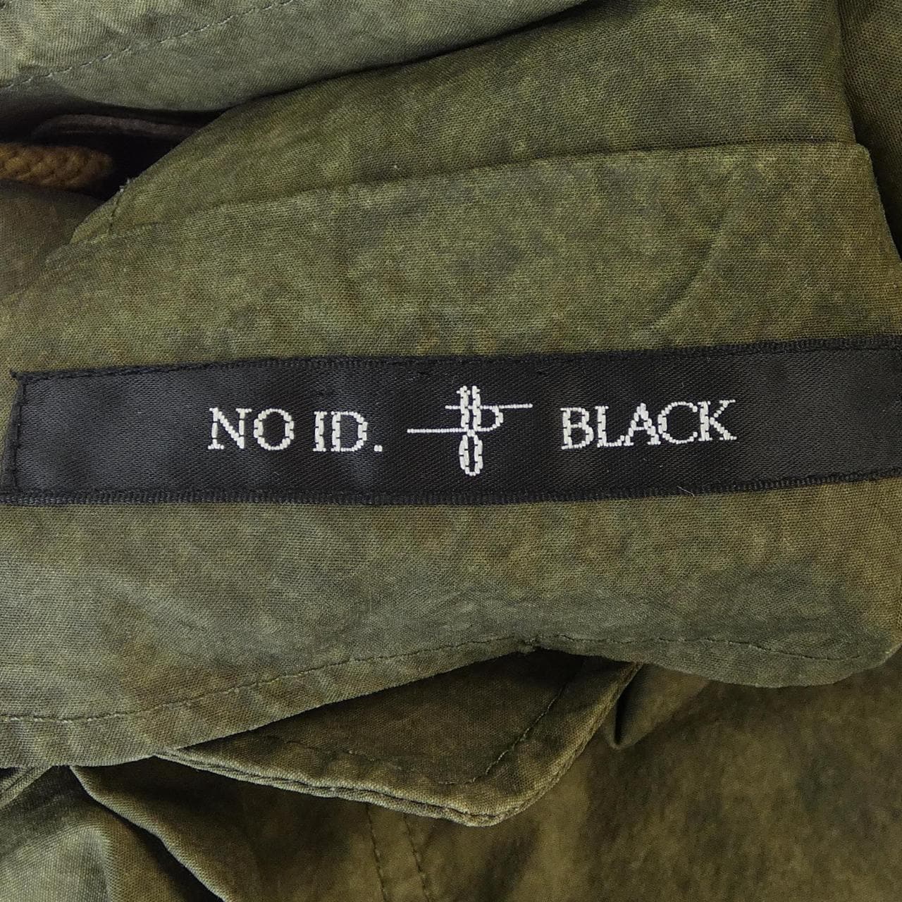 ノーアイディー NO ID コート