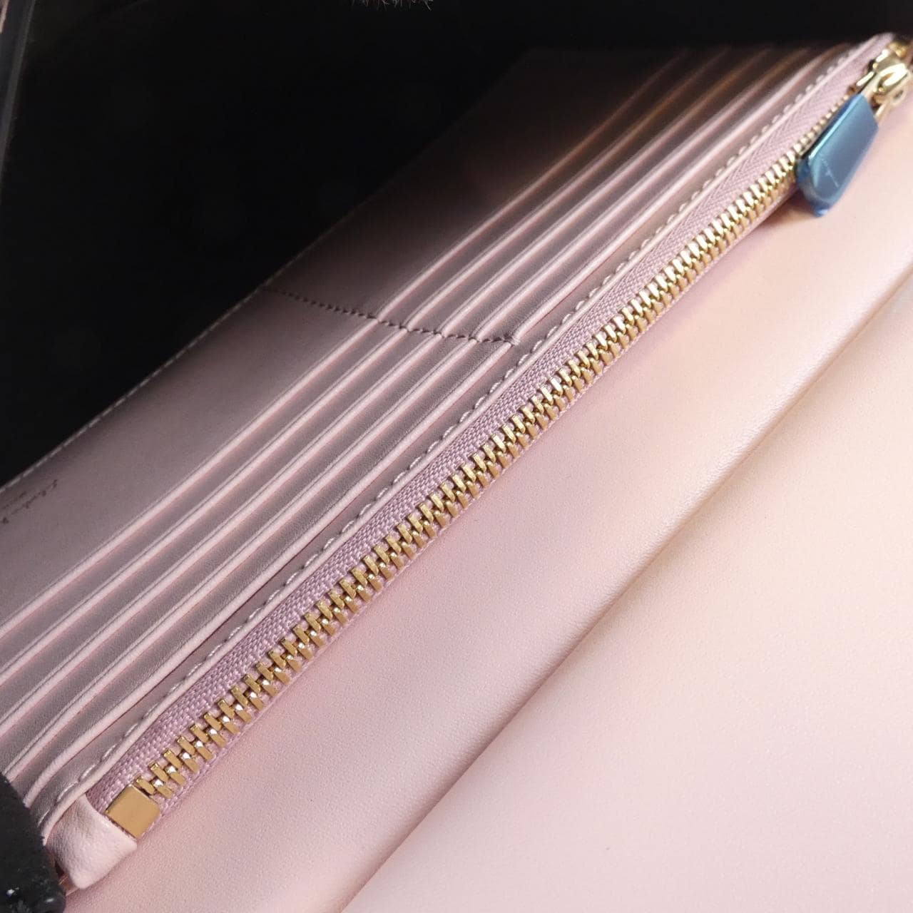 サルヴァトーレフェラガモ 22 0257 ショルダーバッグ