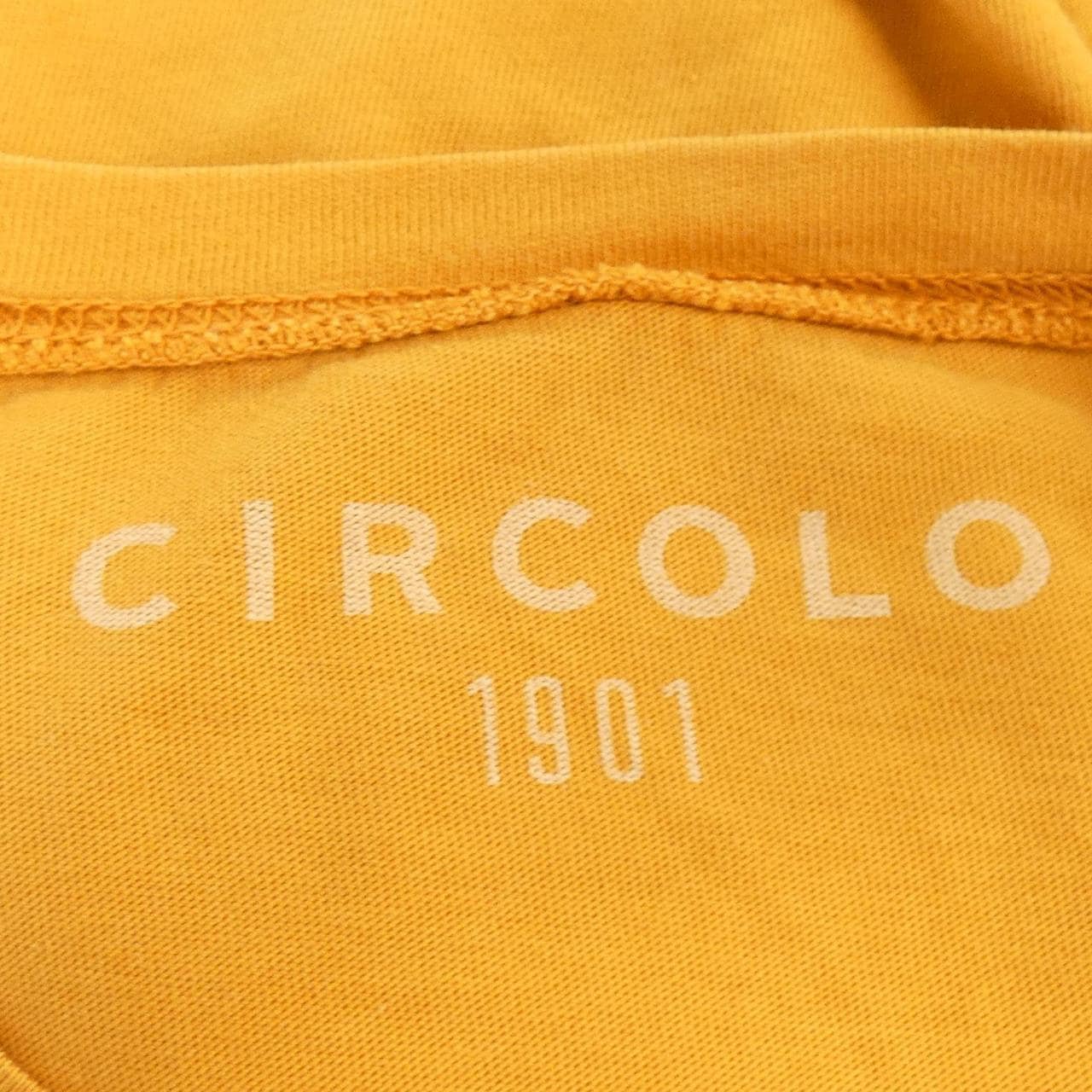 チルコロ 1901 CIRCOLO 1901 Tシャツ