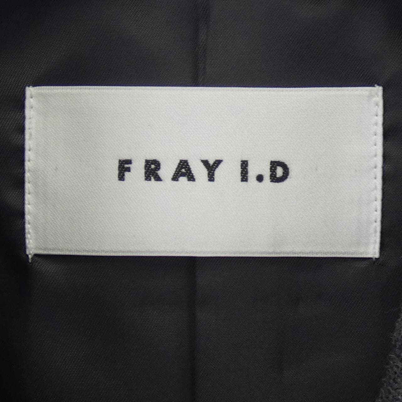 喇叭眼FRAY I.D夹克