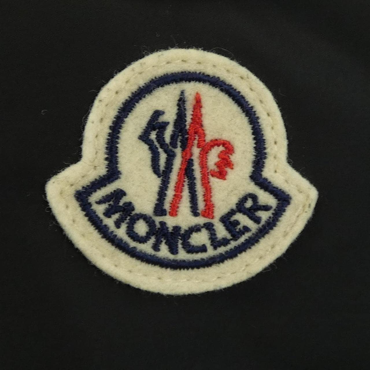 モンクレール MONCLER ダウンジャケット