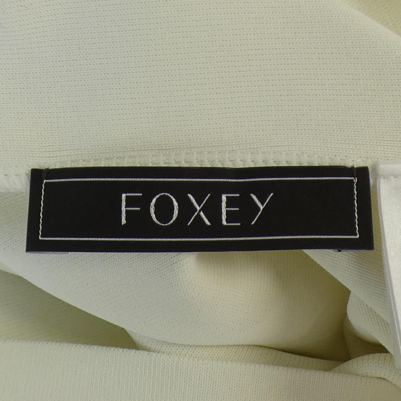 フォクシー FOXEY トップス