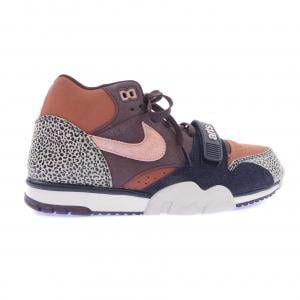 ナイキ NIKE IF0501-200 スニーカー