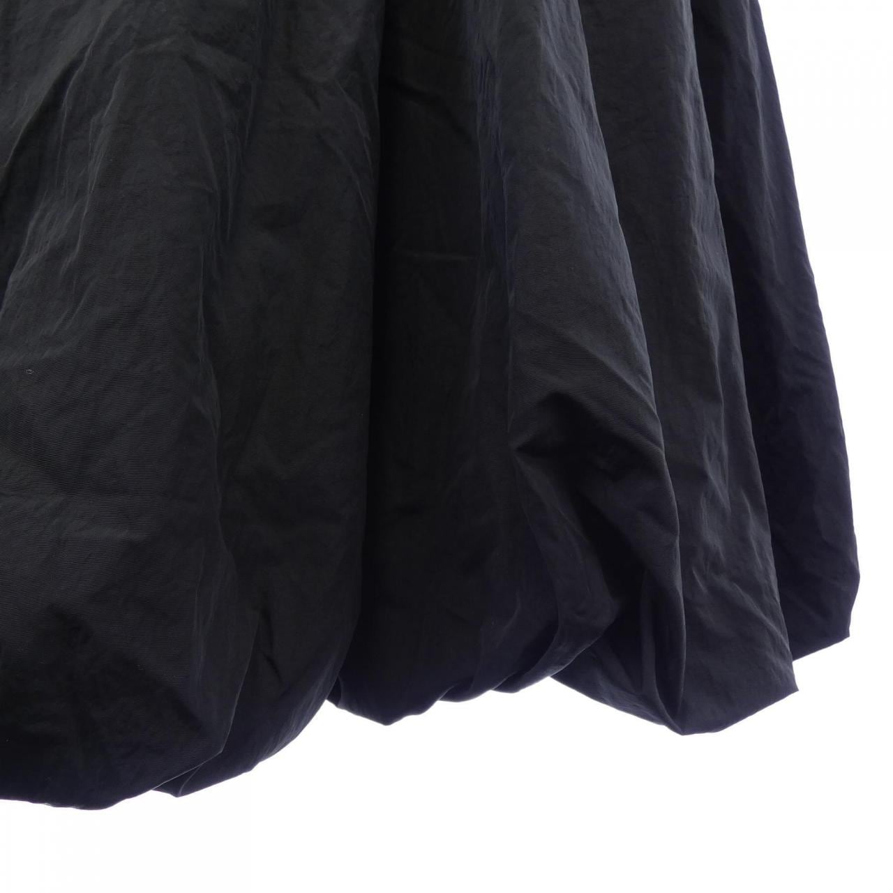 エッセンシャルズ ESSENTIALS スカート