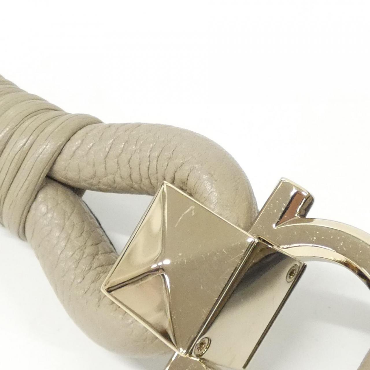 サルヴァトーレフェラガモ 21 I392 ショルダーバッグ