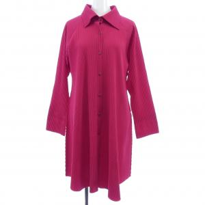 ミーイッセイミヤケ me ISSEY MIYAKE MI14KJ638 シャツ