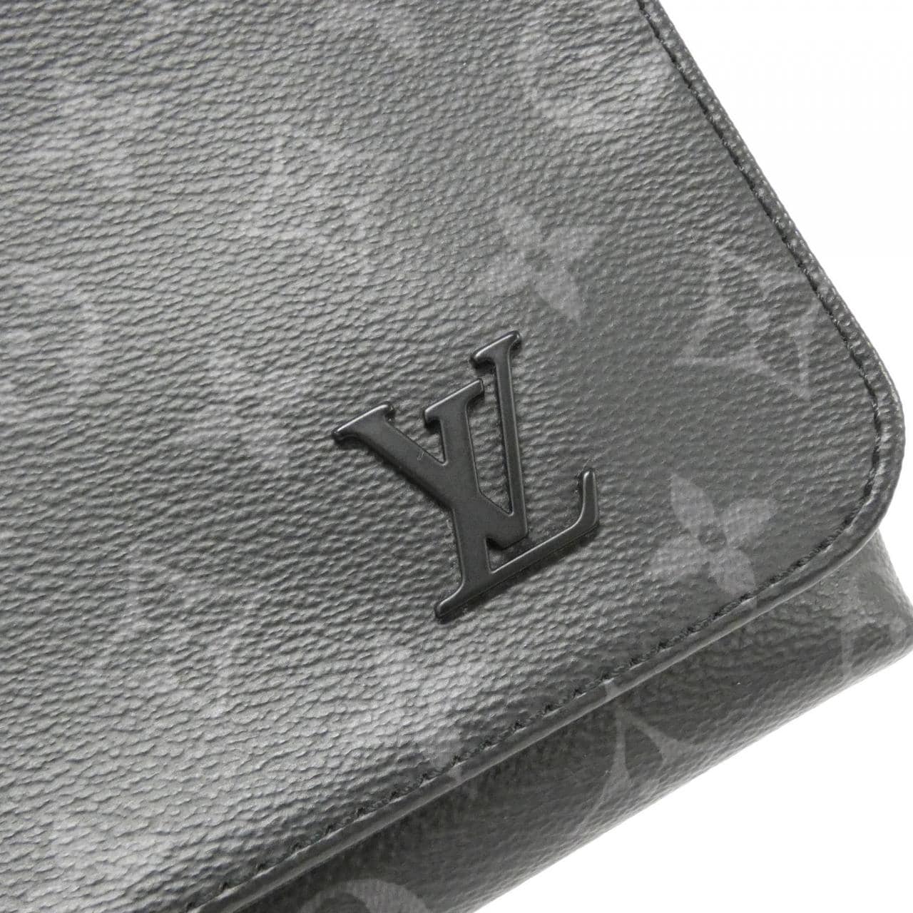 LOUIS VUITTON Monogram Eclipse District PM M45272 单肩包