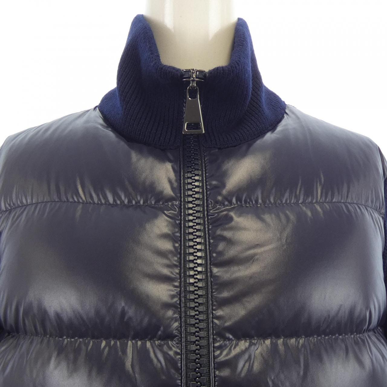 モンクレール MONCLER ダウンジャケット