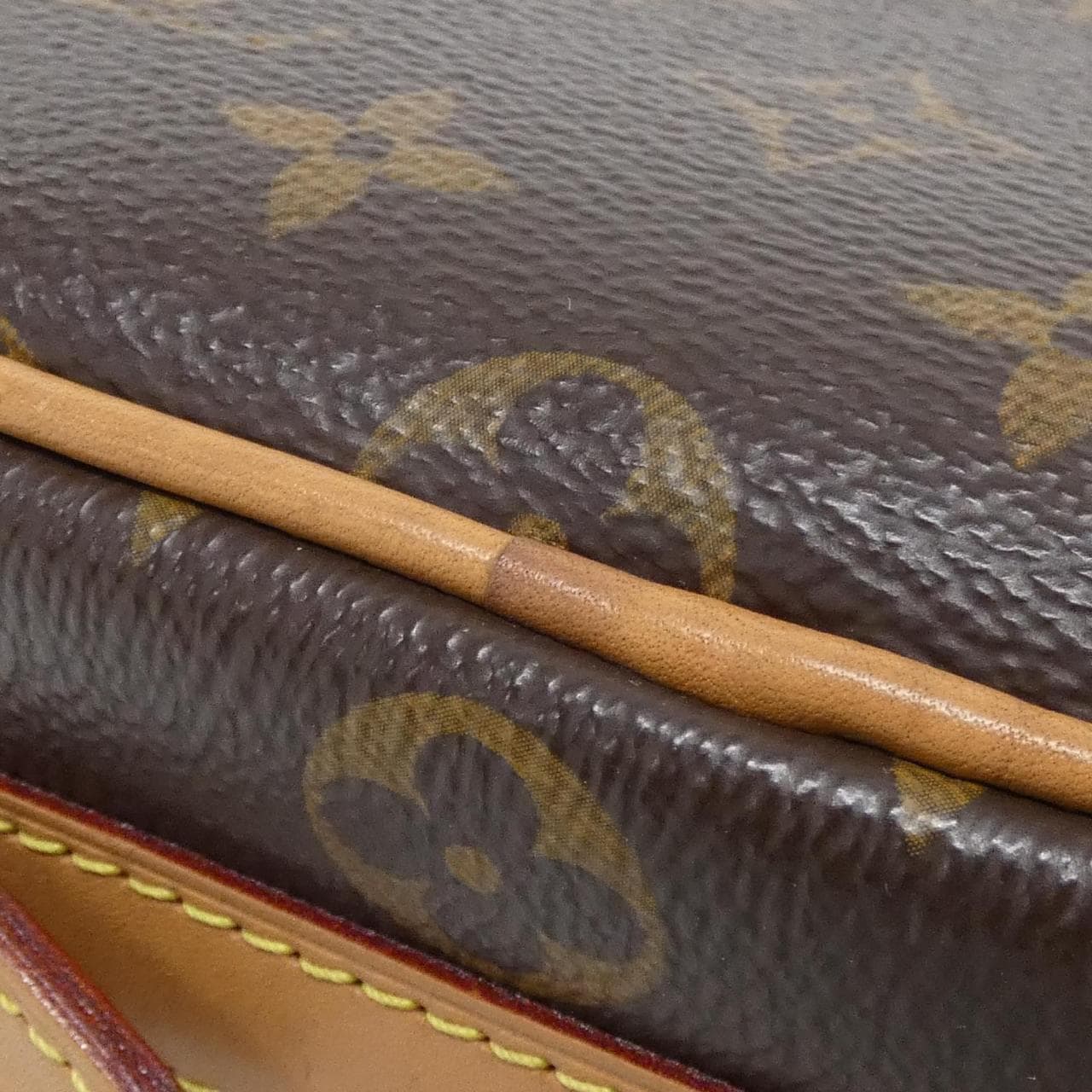 ルイヴィトン モノグラム ボワット シャポー スープル PM M45149 ショルダーバッグ