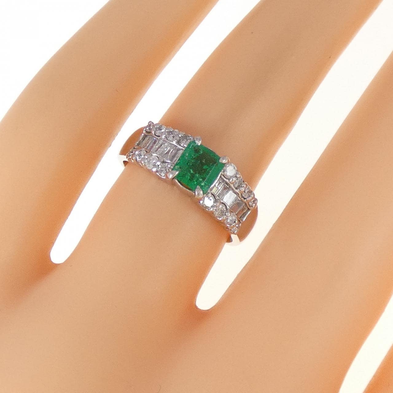 PT900 エメラルド リング 0.41CT