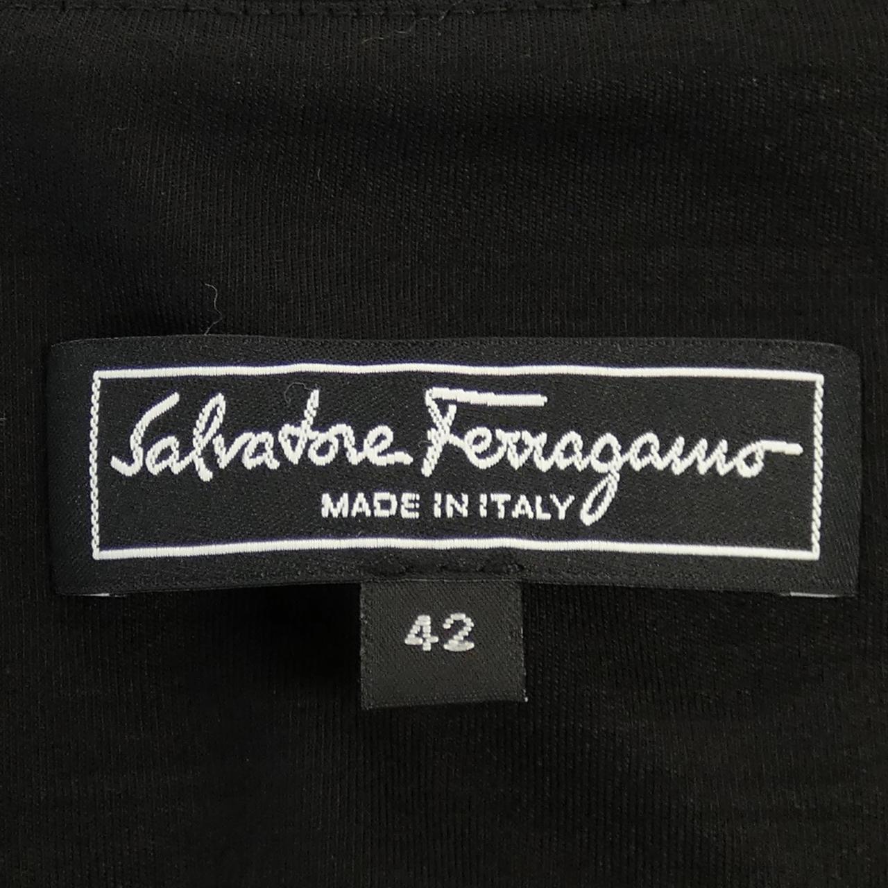 サルヴァトーレフェラガモ SALVATORE FERRAGAMO ワンピース