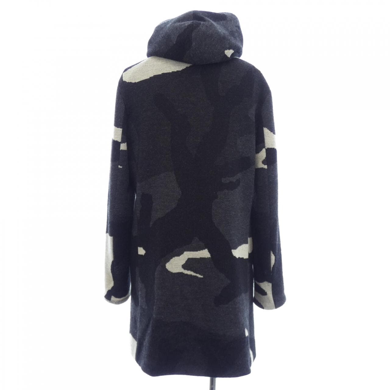 ウノピュウノウグァーレトレ 1 piu 1 uguale 3 コート