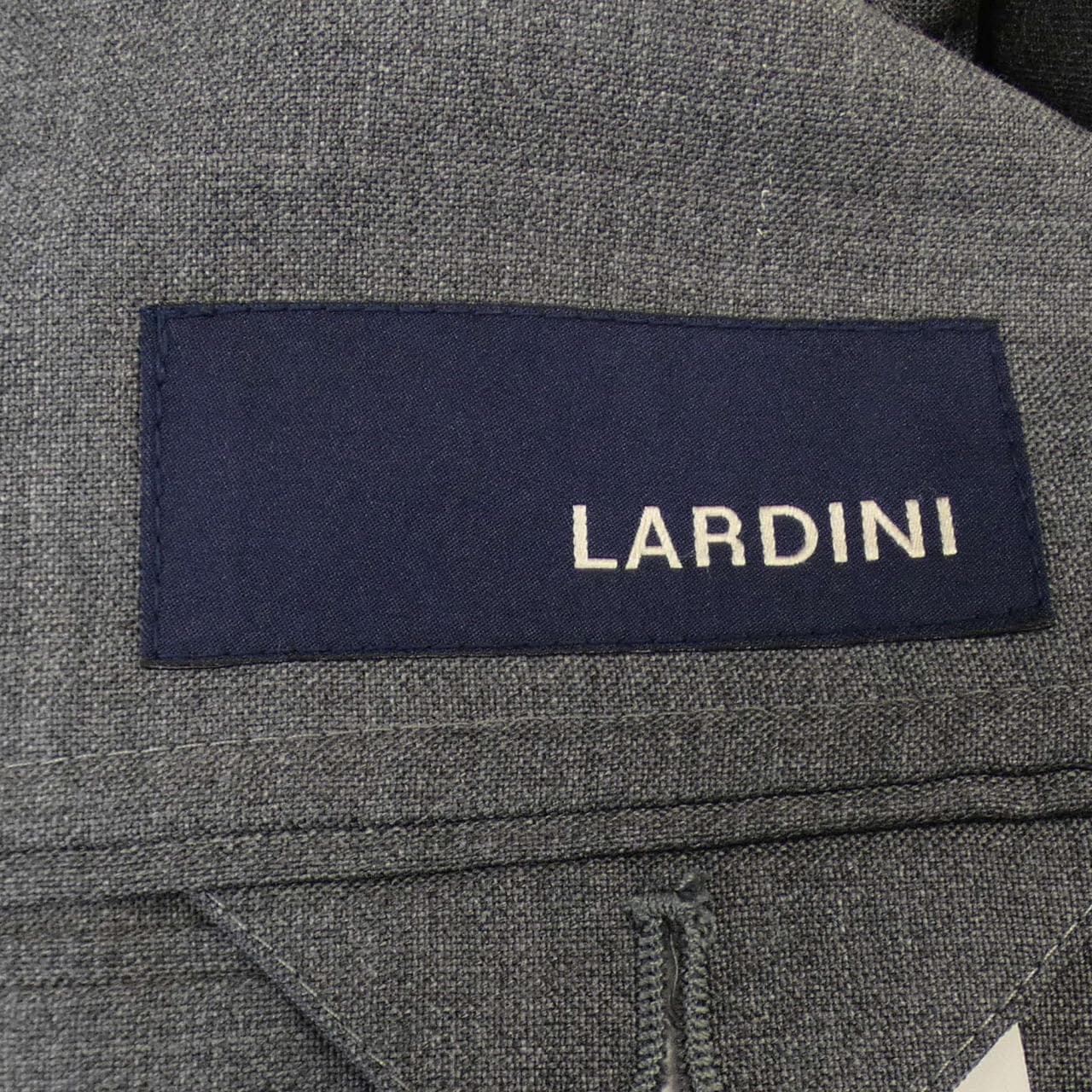 ラルディーニ LARDINI スーツ