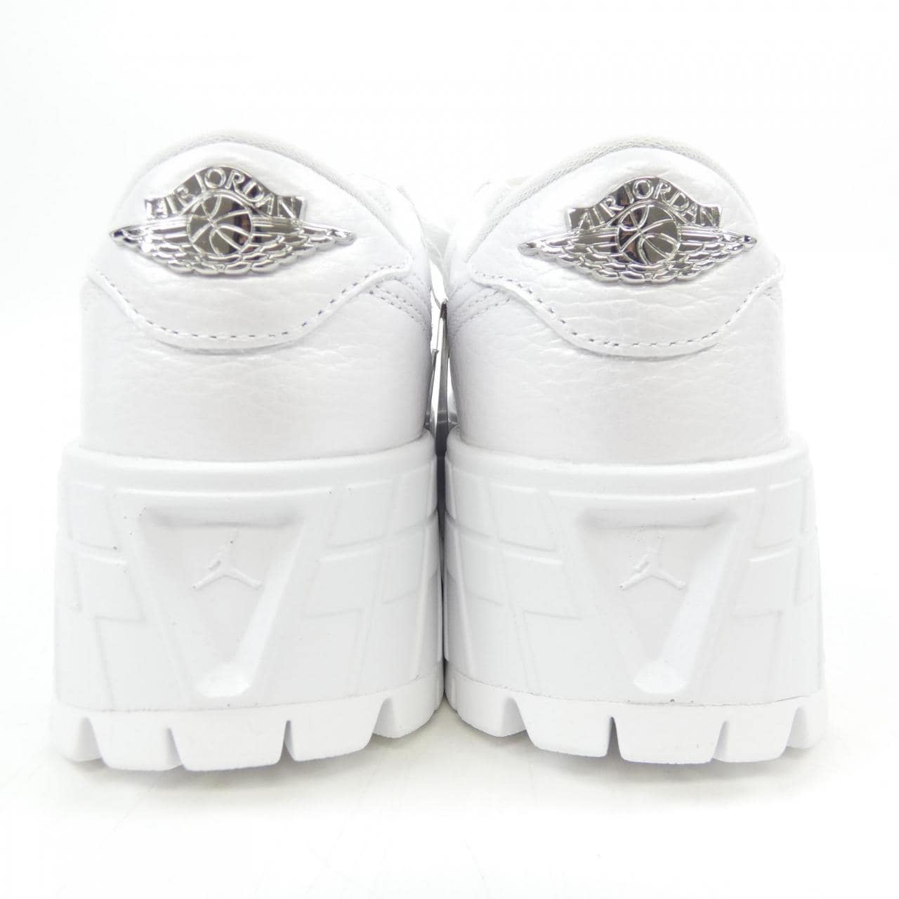 ナイキ NIKE HF3184-100 スニーカー