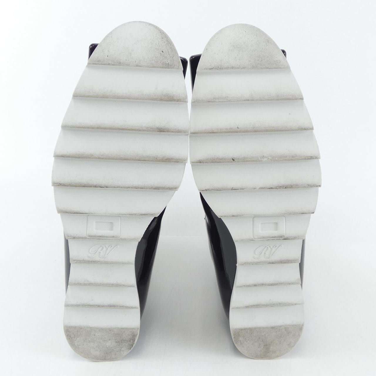 ロジェヴィヴィエ ROGER VIVIER ブーツ