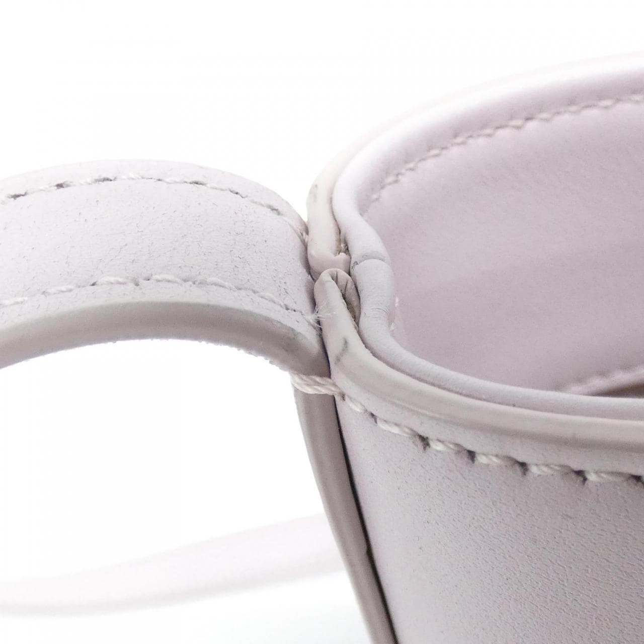 セリーヌ スモール バケット キュイル トリオンフ 198243DU3 ショルダーバッグ