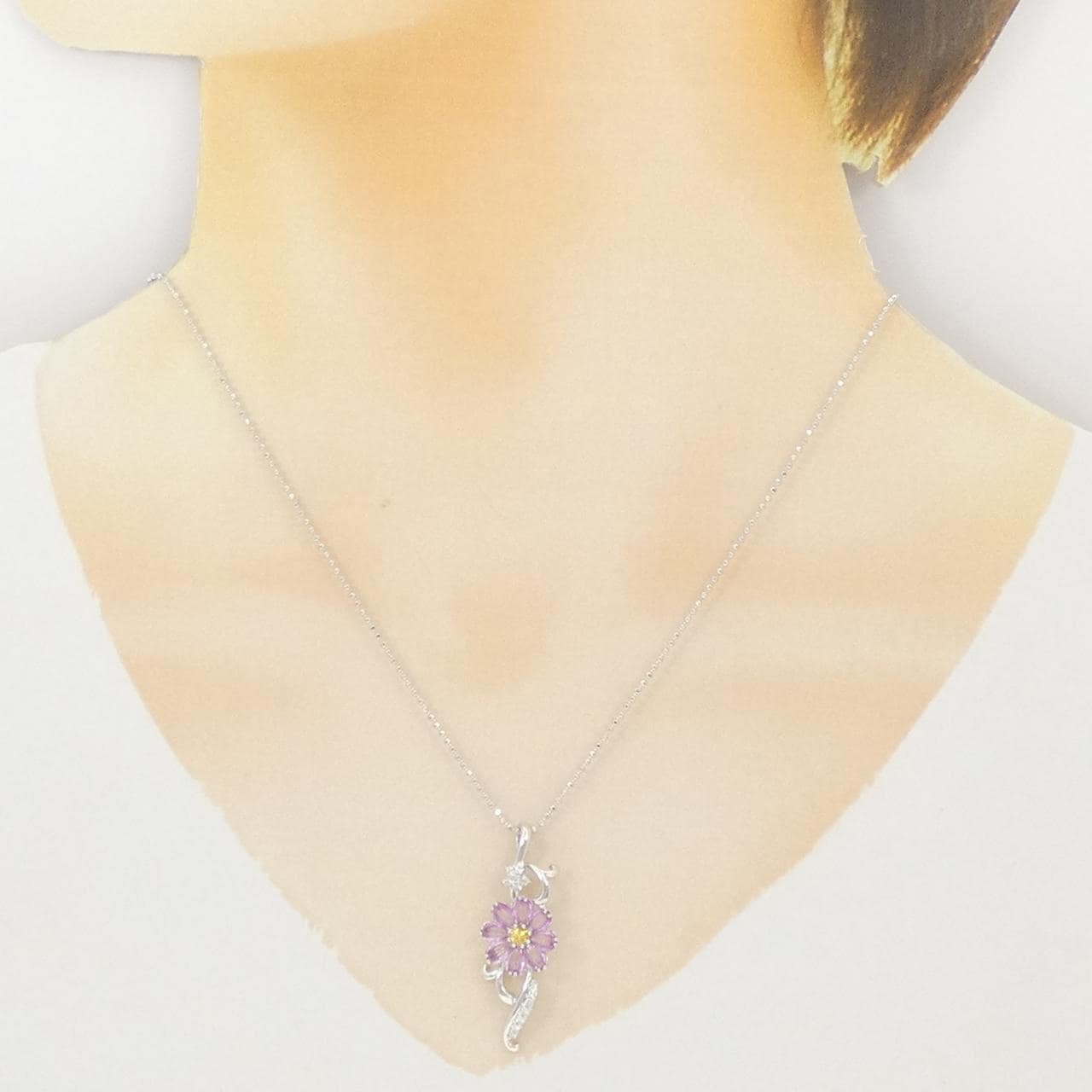 K18WG フラワー サファイヤ ネックレス 1.30CT