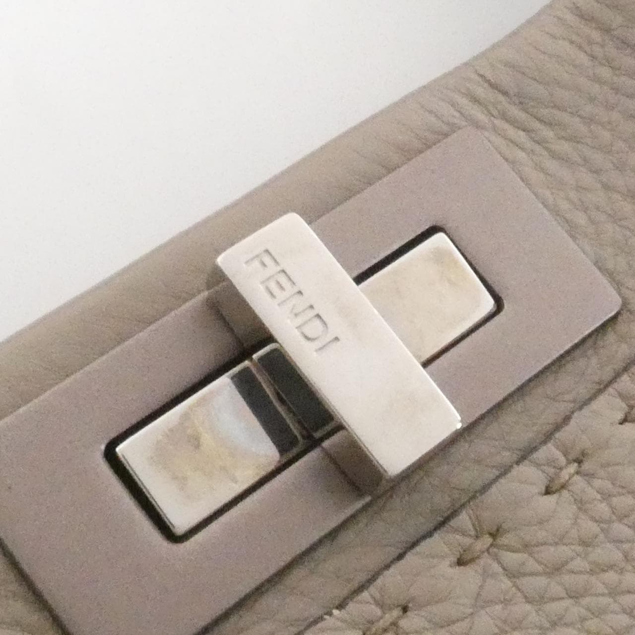 FENDI SELLERIA Peekaboo 8BN290 1RM 包