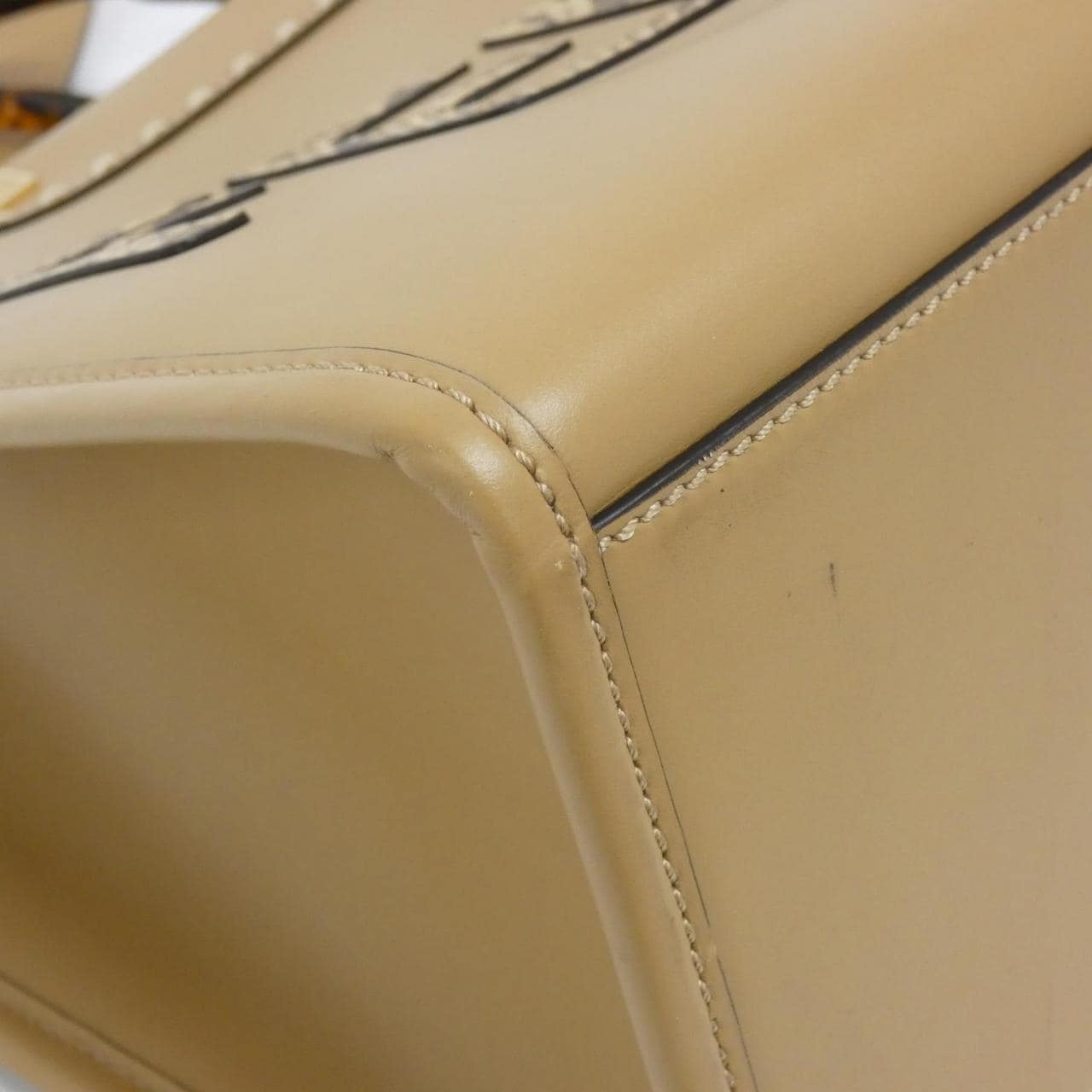 フェンディ フェンディ サンシャイン ミディアム 8BH386 AHN5 バッグ