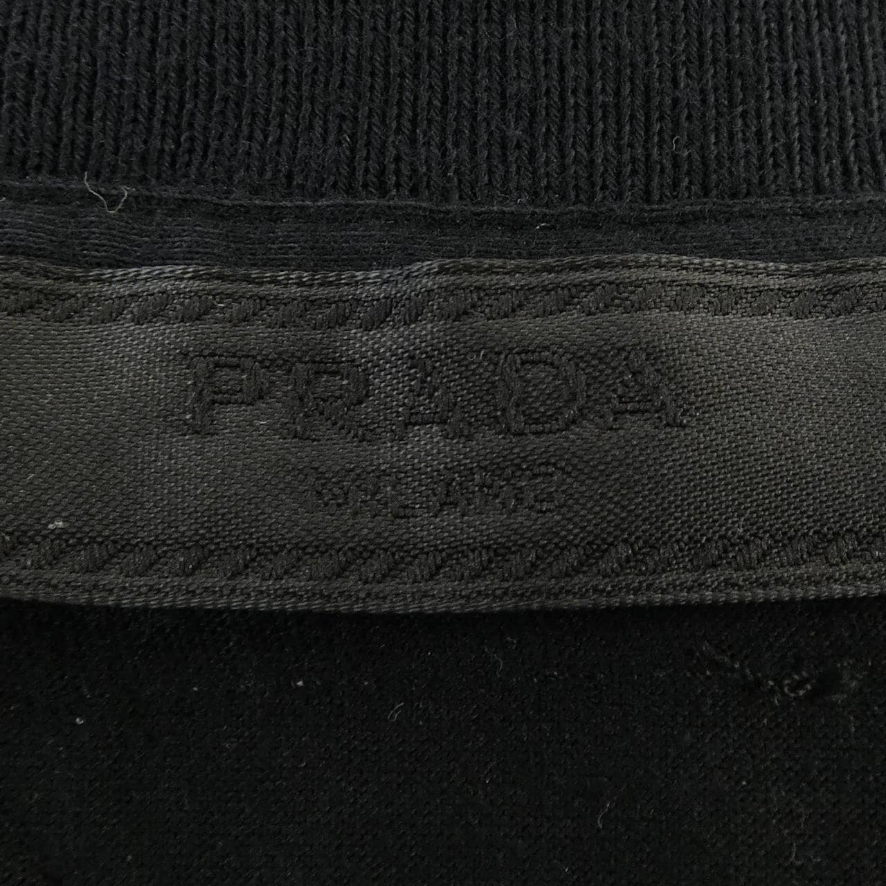 プラダ PRADA UJM492 S221 11CD Tシャツ