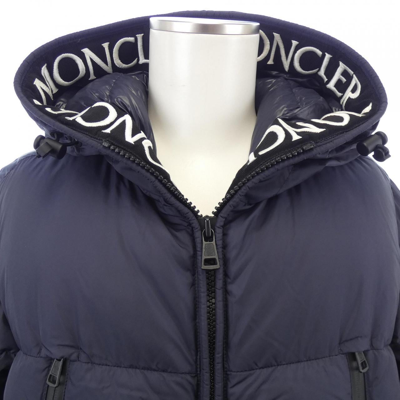 モンクレール MONCLER ダウンジャケット