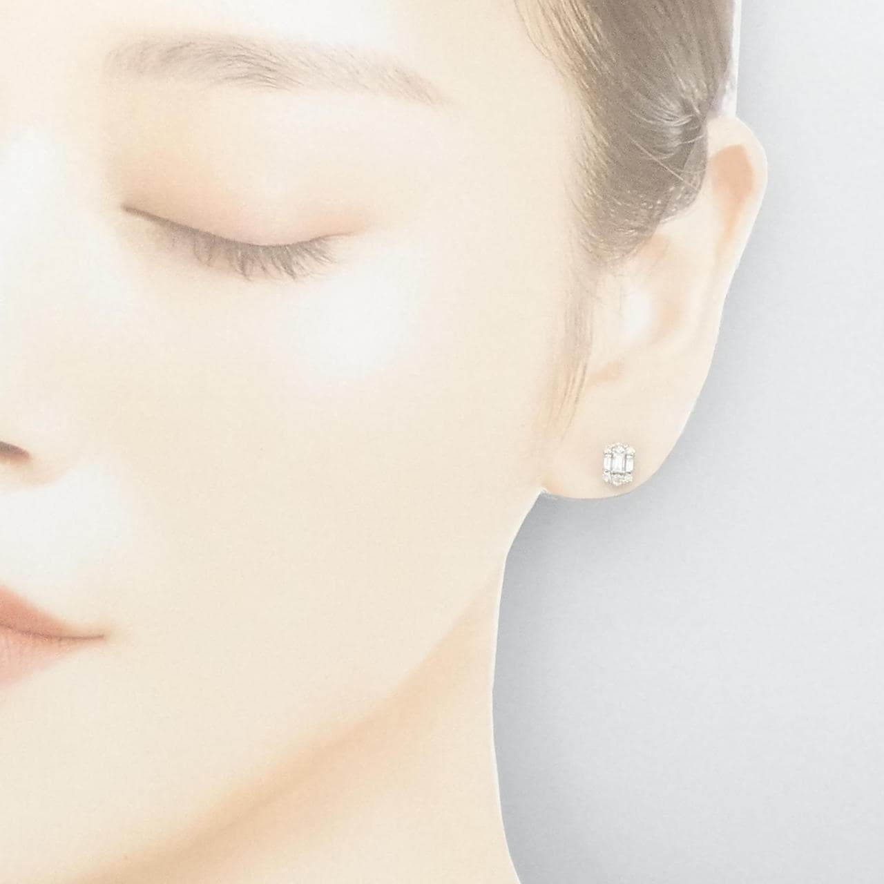 [BRAND NEW] PT900 Diamond earrings 0.40CT