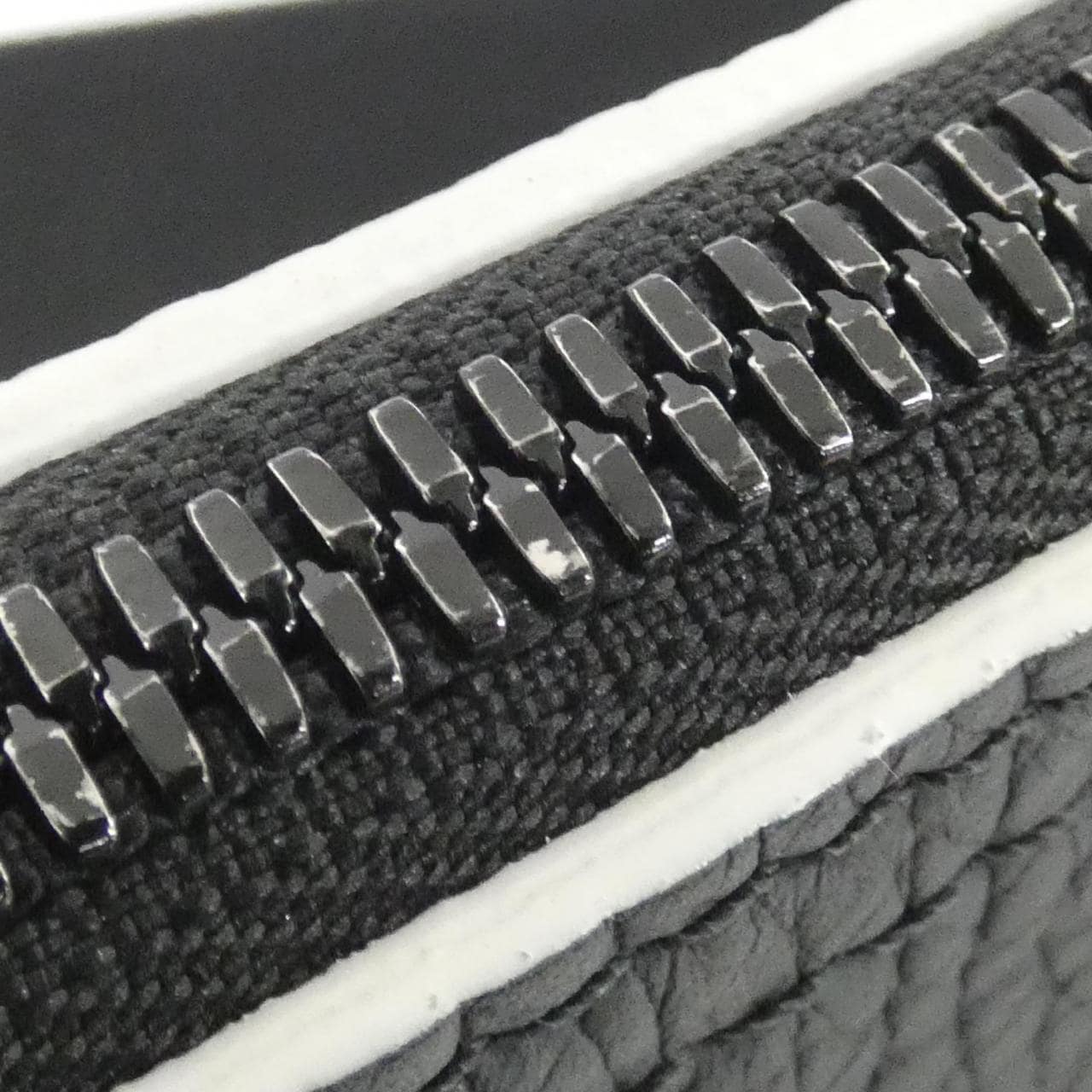 ルイヴィトン LVxFIFA シティ キーポル M21543 ショルダーバッグ