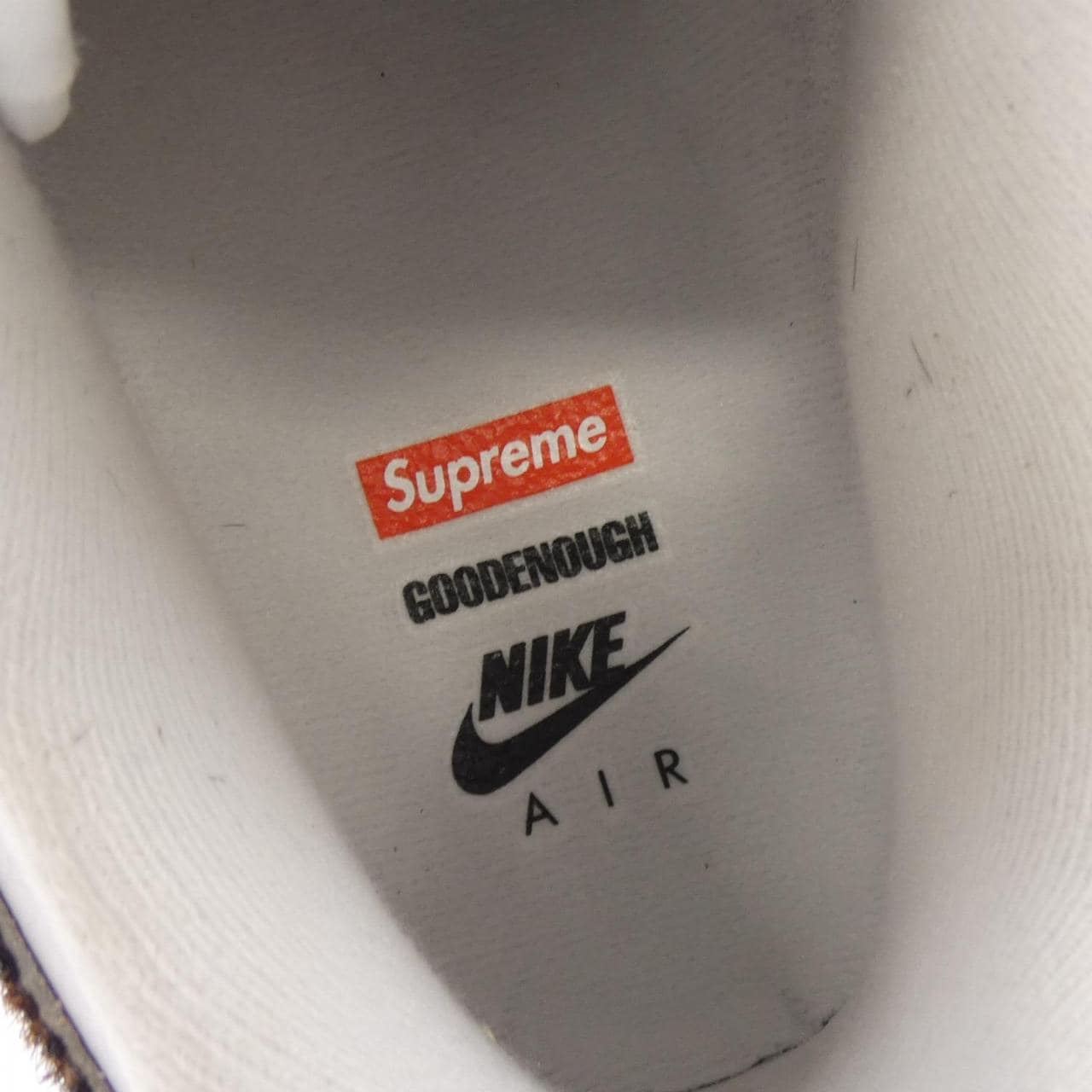 ナイキシュプリーム NIKE×SUPREME IM3483-100 スニーカー